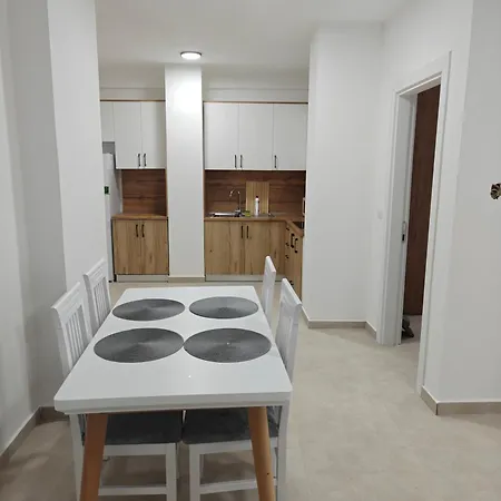 Ds Apartment Golem (Tirana)